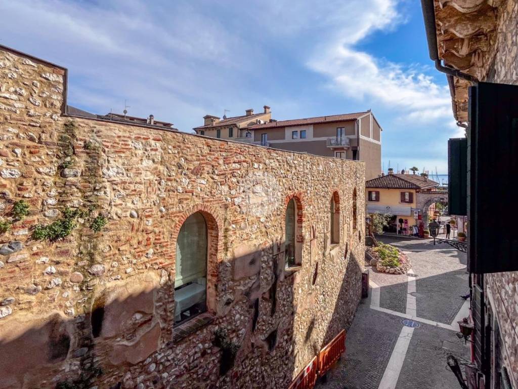 Casa indipendente a Bardolino in Via Cesare Battisti, 14 - Foto 2