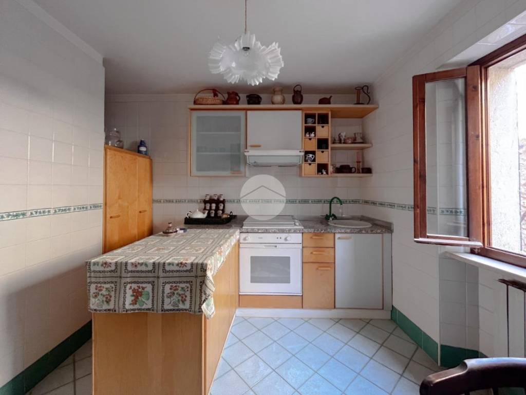 Casa indipendente a Bardolino in Via Cesare Battisti, 14 - Foto 4