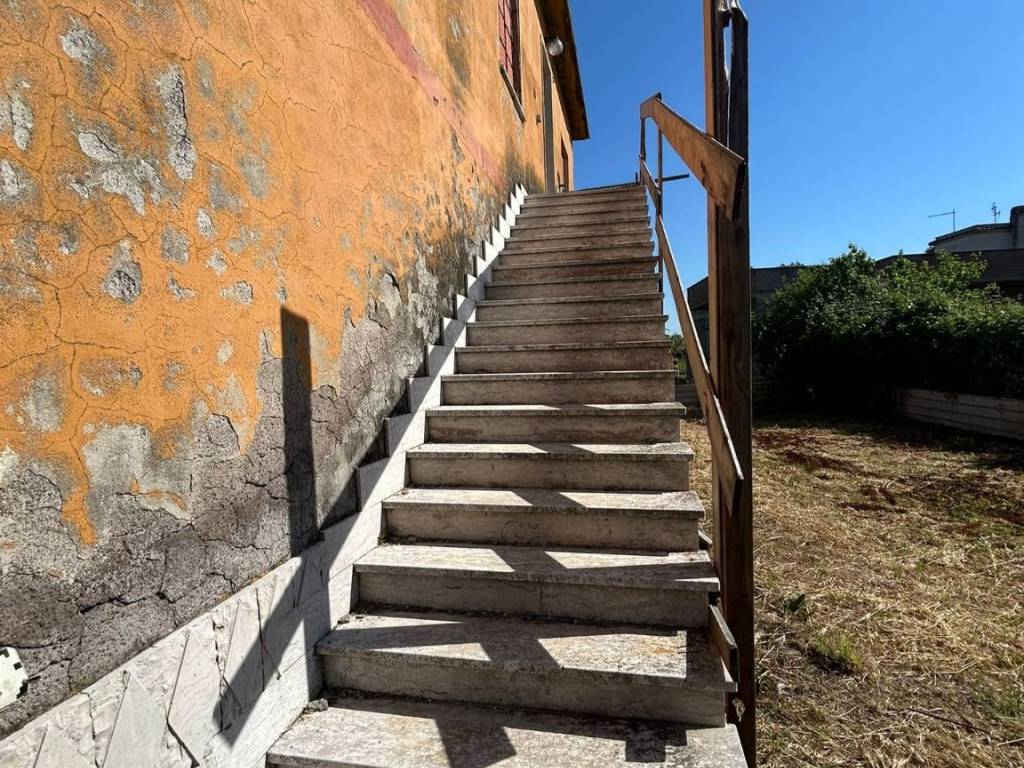 Villa a Aprilia in Via Selciatella - Foto 3