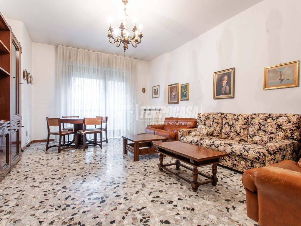 Appartamento a Saronno in Via V. Alliata 16 - Foto 2