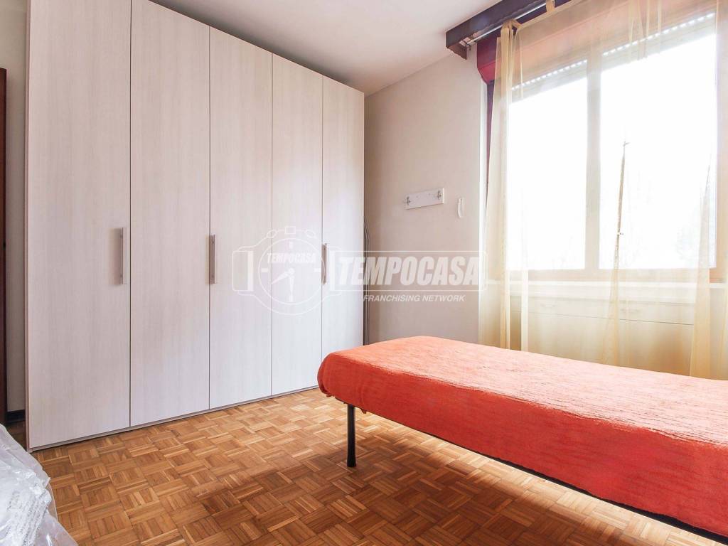 Appartamento a Saronno in Via delle Grigne 24 - Foto 3