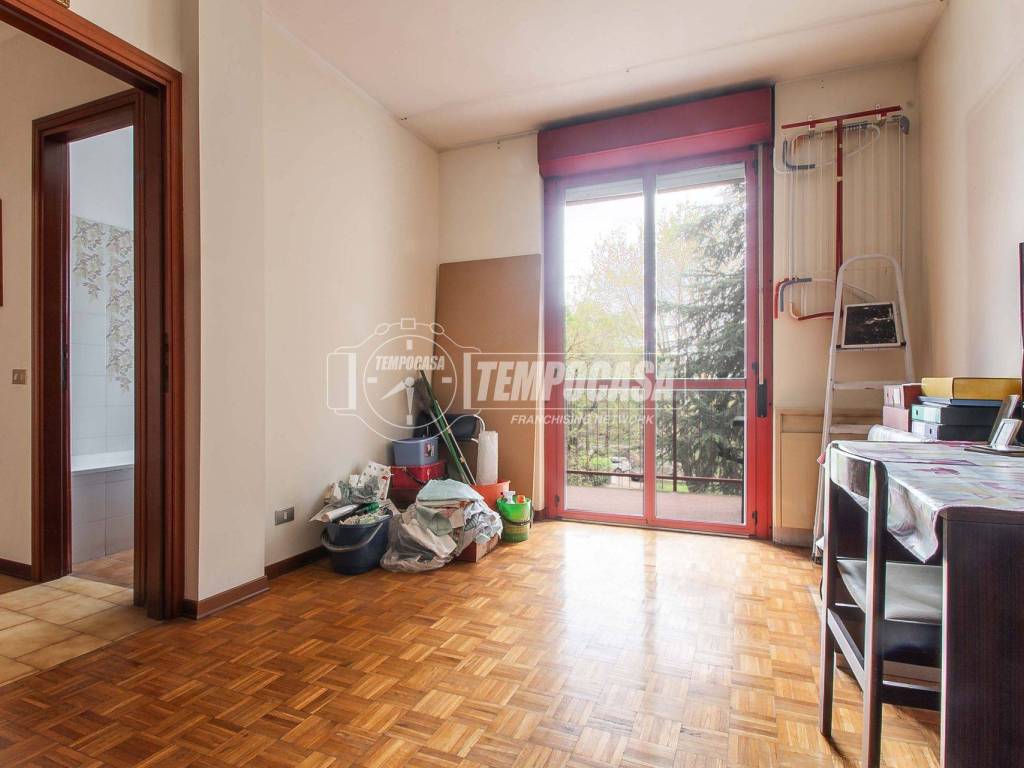 Appartamento a Saronno in Via delle Grigne 24 - Foto 4