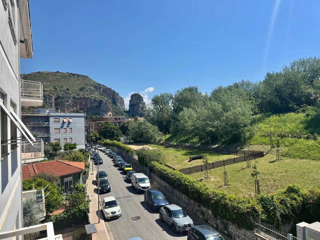 Appartamento a Terracina in Via Dante Alighieri, 22 - Foto 2