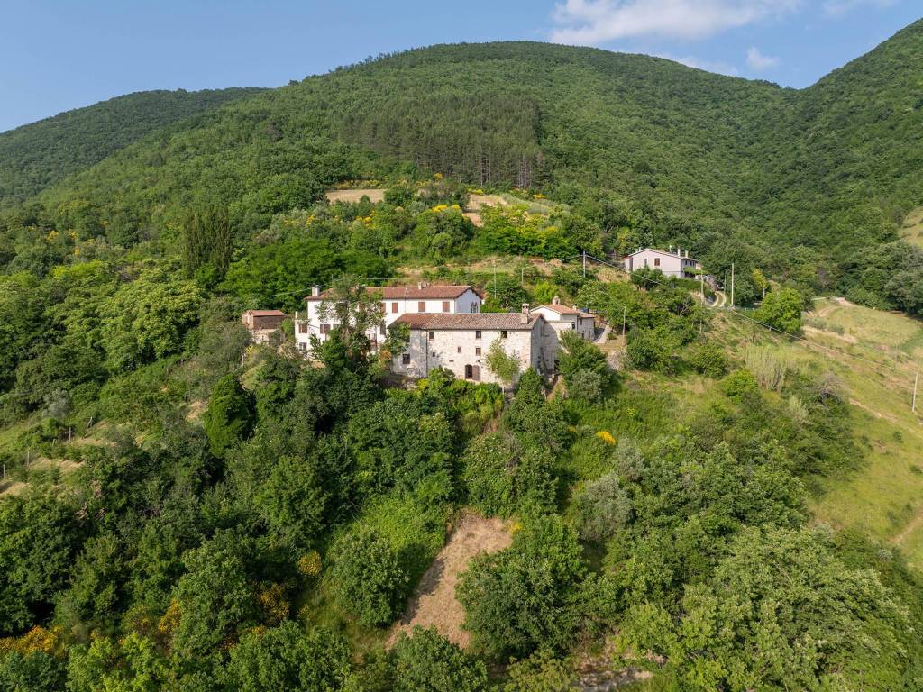 Rustico / casale a Valtopina in Via Roma - Foto 2