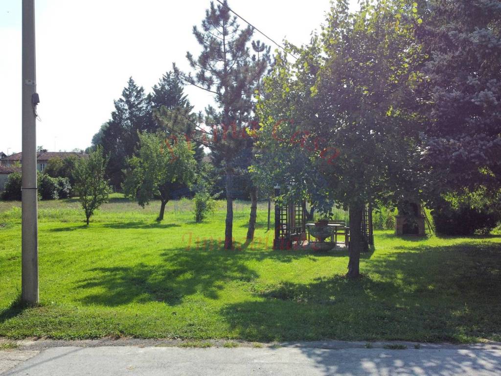 Terreno a Castagnole delle lanze in Via Fratelli Vicari - Foto 2