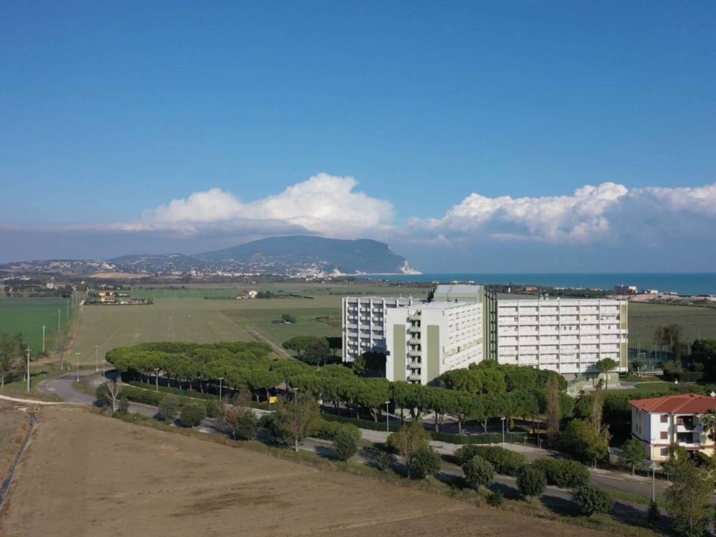 Appartamento a Porto recanati in Viale Cristoforo Colombo 100 - Foto 2