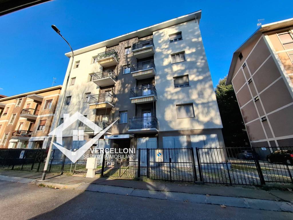 Appartamento a Novara in Via Vincenzo Viviani, 14 - Foto 2