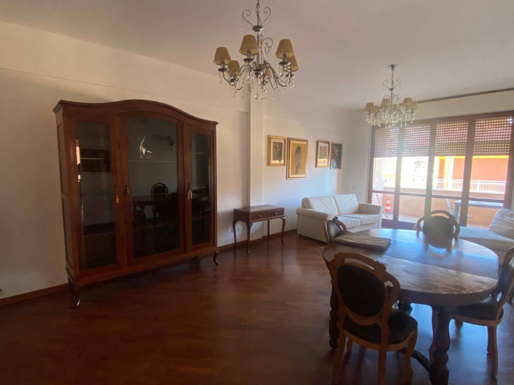 Appartamento a Loreto in Via Dante Alighieri - Foto 2