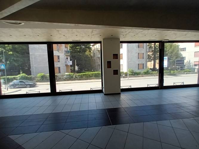 Palazzo / stabile a Varese in Viale Belforte, 11 - Foto 2