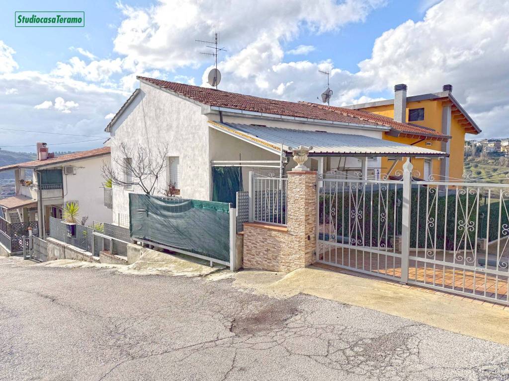 Appartamento a Teramo in Via Monti della Laga - Foto 2