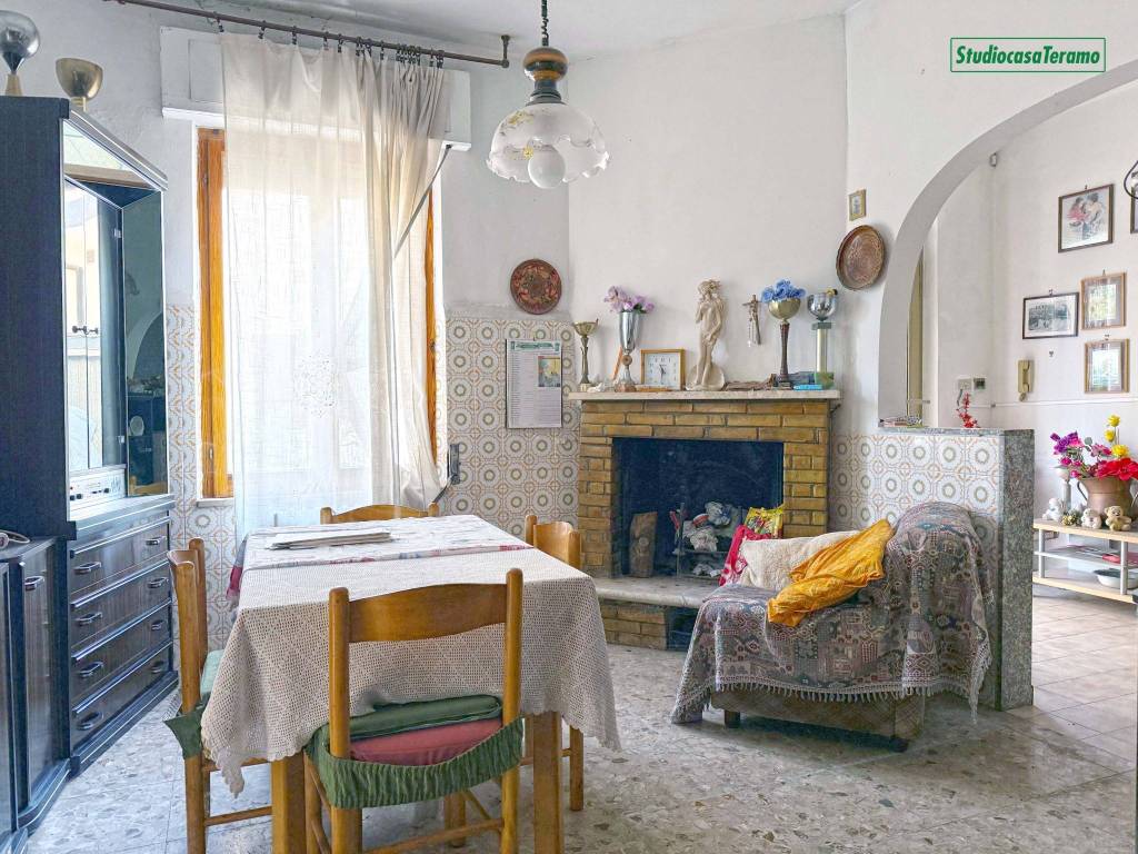 Appartamento a Teramo in Via Monti della Laga - Foto 5