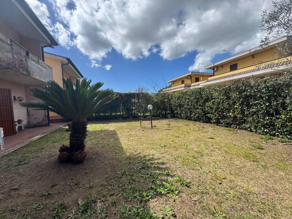 Villa a Sabaudia in Via Cristoforo Colombo - Foto 4