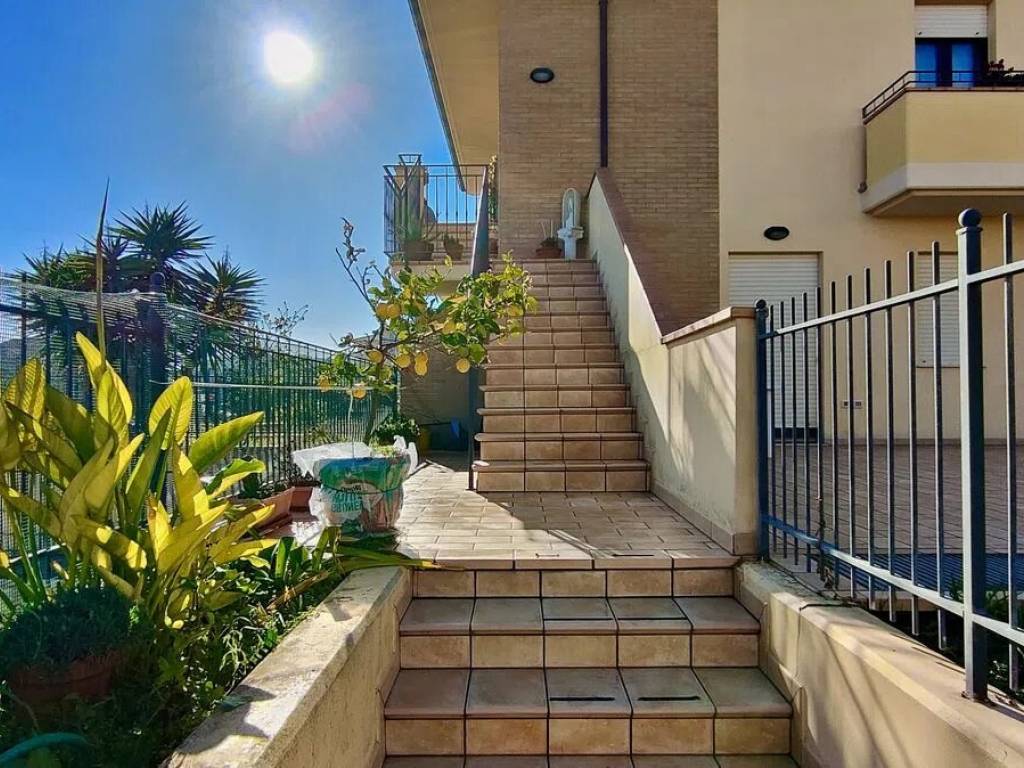 Appartamento a Altidona in Via Aprutina, 93 - Foto 3