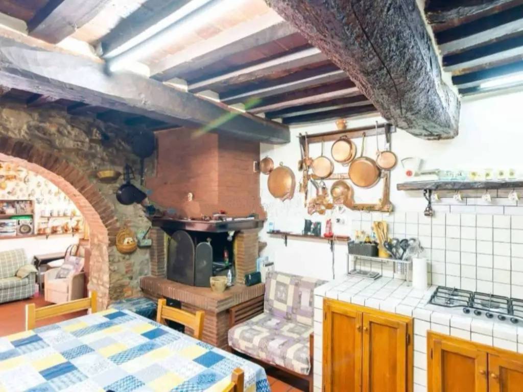 Casa indipendente a Cortona in Piazza Giuseppe Garibaldi - Foto 3