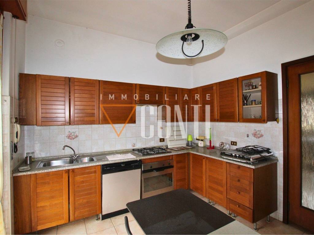 Appartamento a Porto ceresio in Via delle Ortensie - Foto 3