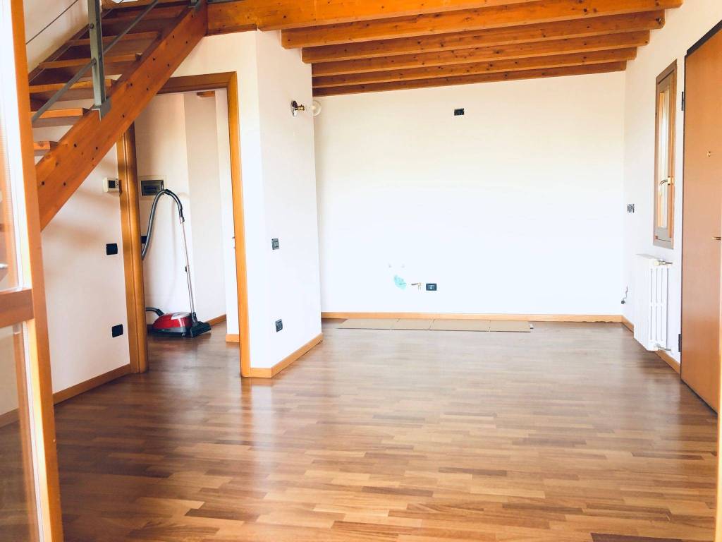Appartamento a Castiglione delle stiviere in Via Giuseppe Verdi - Foto 3