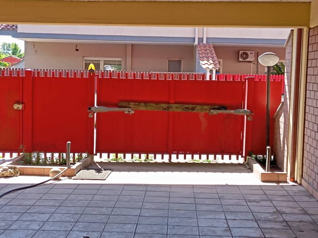 Villetta a schiera a Aprilia in Via Carlo Bertolazzi - Foto 3