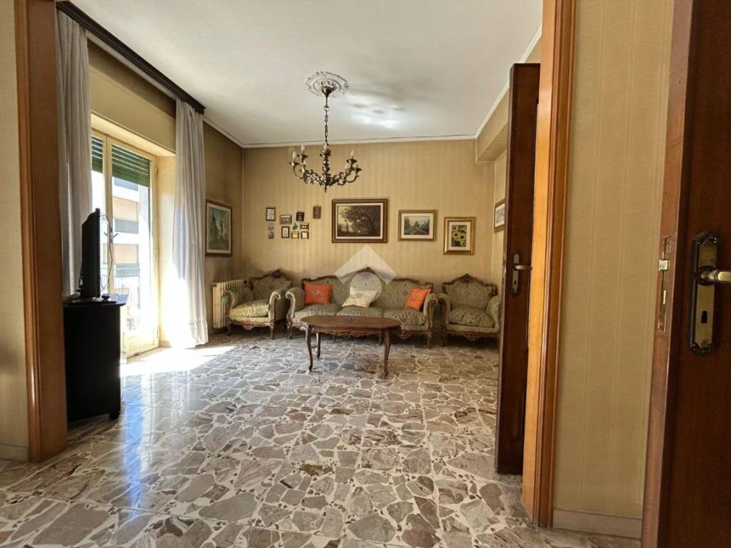 Appartamento a Cosenza in Via Emilio Capizzano, 23 - Foto 4