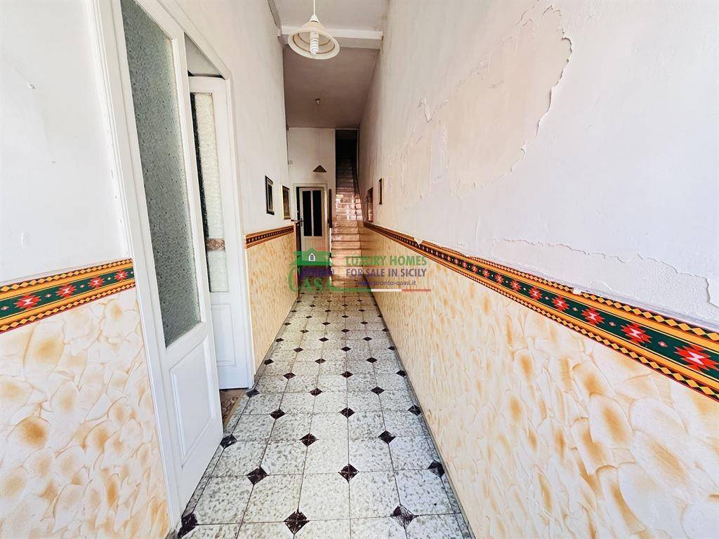 Casa indipendente a Vittoria in Via La Marmora - Foto 4
