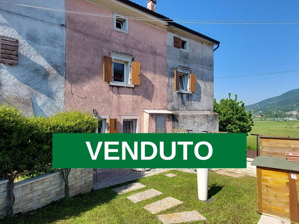 Rustico / casale a Caprino veronese in PIAZZA STRINGA, 16 - Foto 1