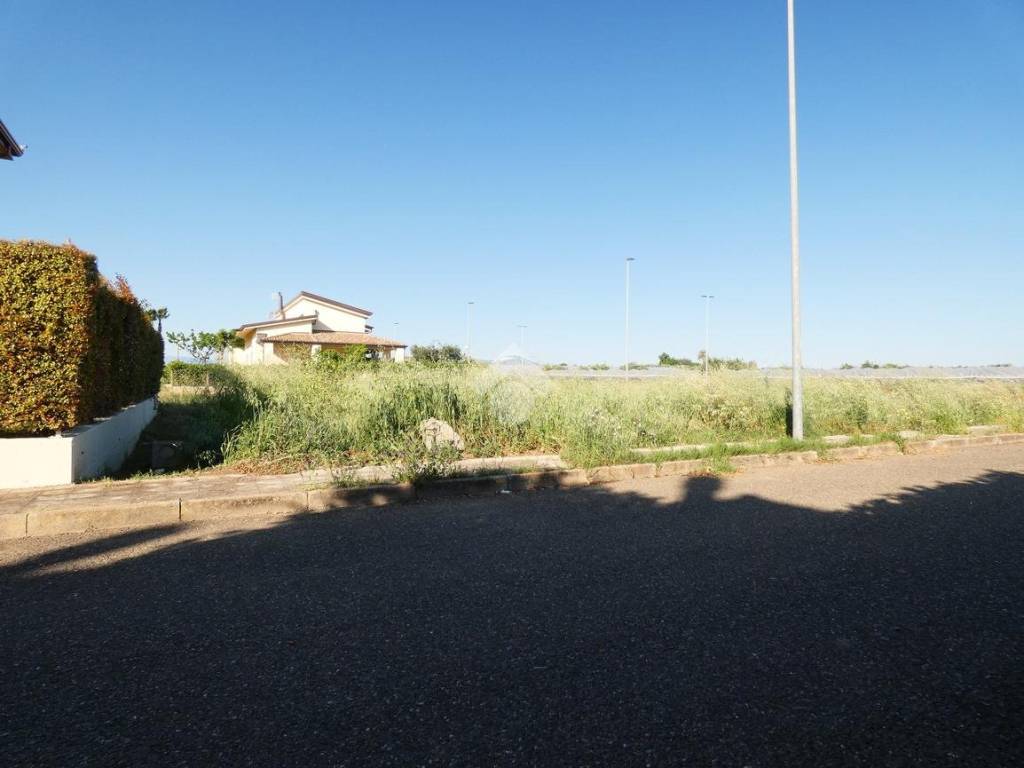 Terreno a Policoro in Via Massimo D'Azeglio, 2 - Foto 2