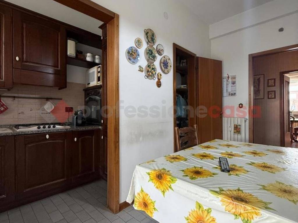 Appartamento a Livorno in Via Niccolò Tommaseo - Foto 2