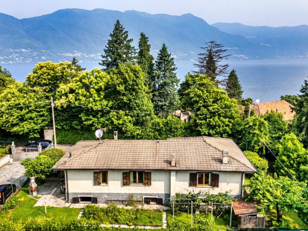 Villa a Castelveccana in via giuseppe fanciulli, 10 - Foto 5