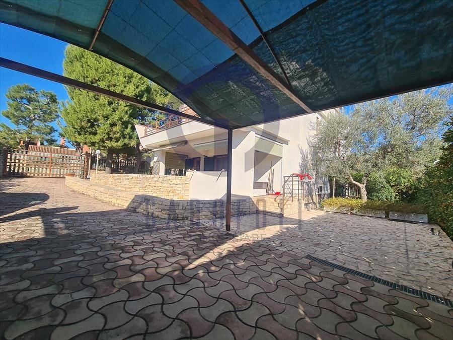 Villa a Bisceglie in via Luigi Di Molfetta, 159 - Foto 4