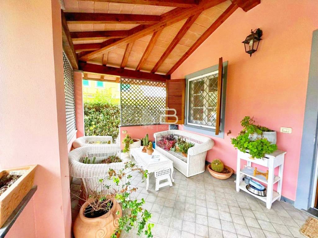 Villa a Seravezza in Via Tagliamento - Foto 2