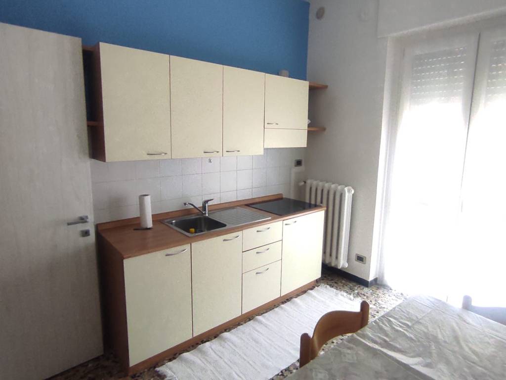 Appartamento a Alba in Via Luigi Cadorna, 49 - Foto 2