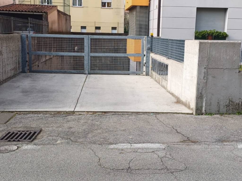 Appartamento a Pordenone in Via Ippolito Nievo - Foto 4