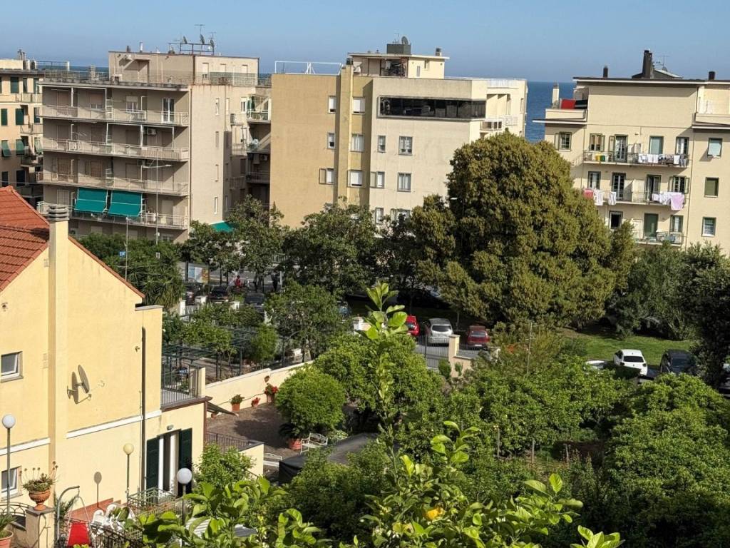 Appartamento a Spotorno in Via Laiolo - Foto 2