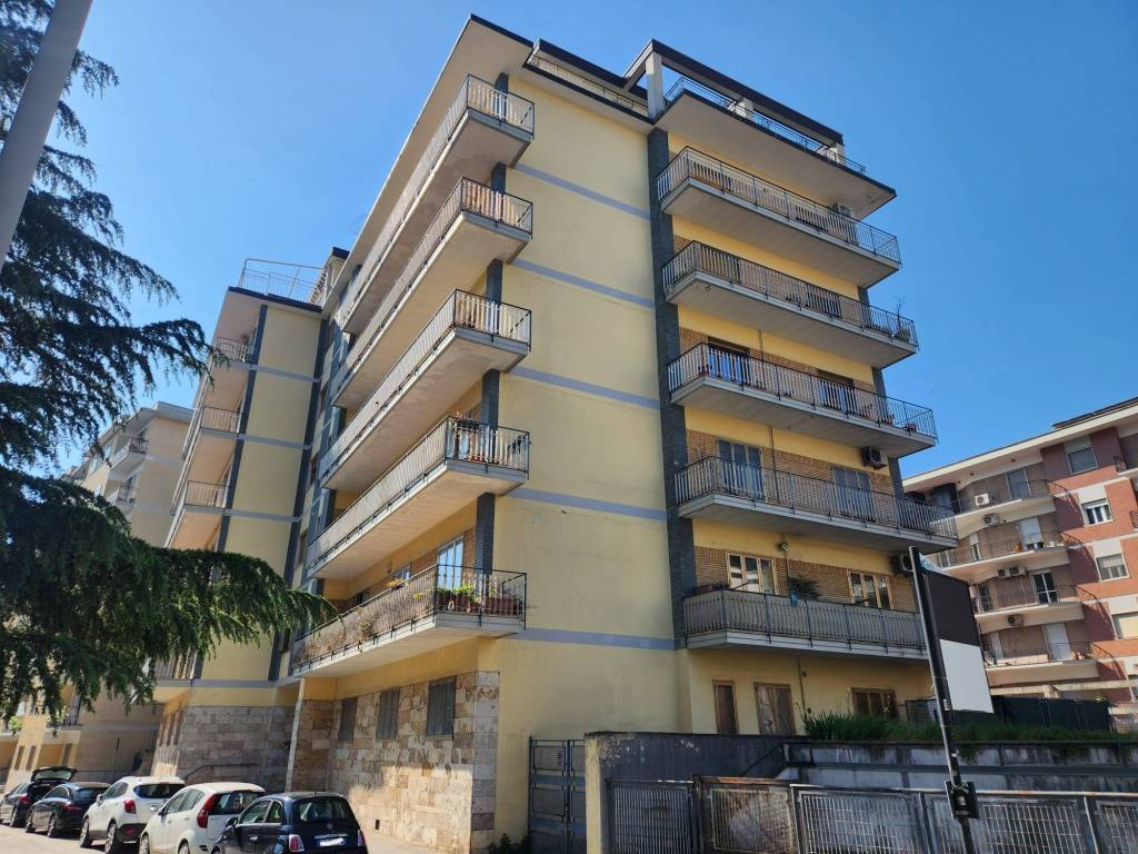 Appartamento a Benevento in Via Francesco Flora - Foto 3