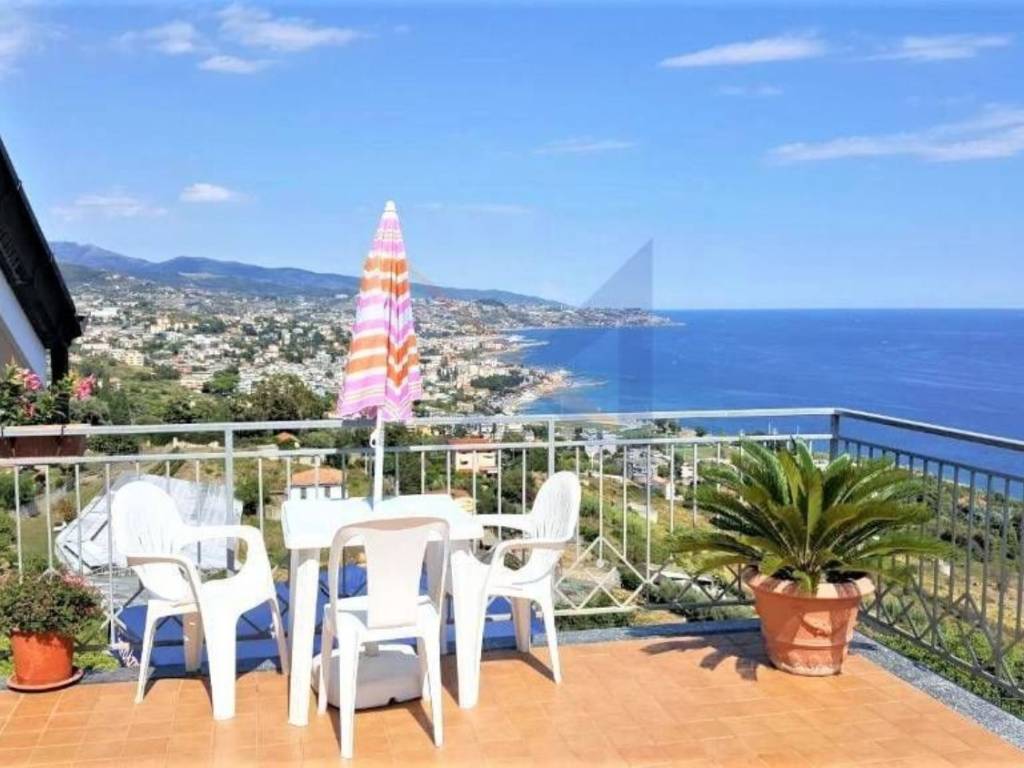 Villa a Sanremo in Strada Bonmoschetto, 81 - Foto 3