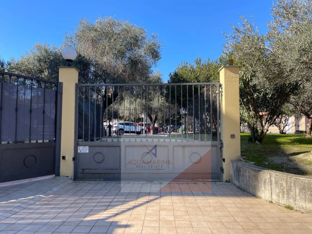 Box / garage a Bordighera in Via Giulio Cesare s.n.c - Foto 3