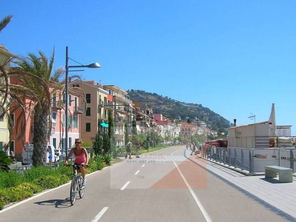 Box / garage a Ospedaletti in Via 20 Settembre, 00 - Foto 2