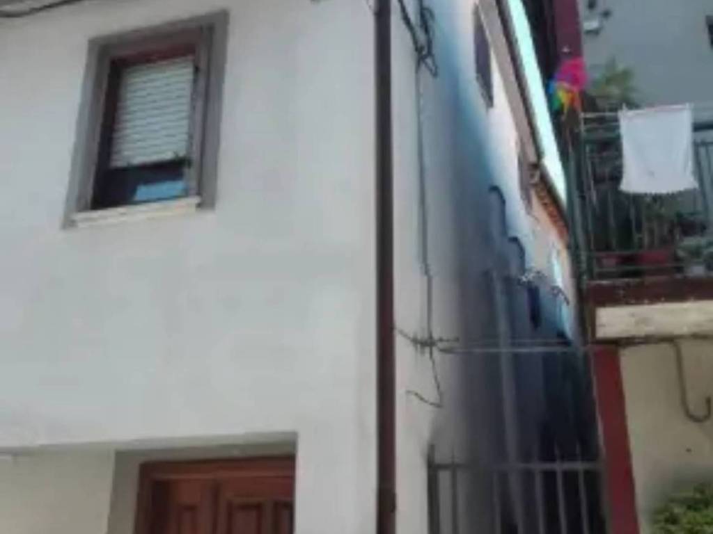 Casa indipendente a Buonabitacolo in Via Grancia - Foto 3