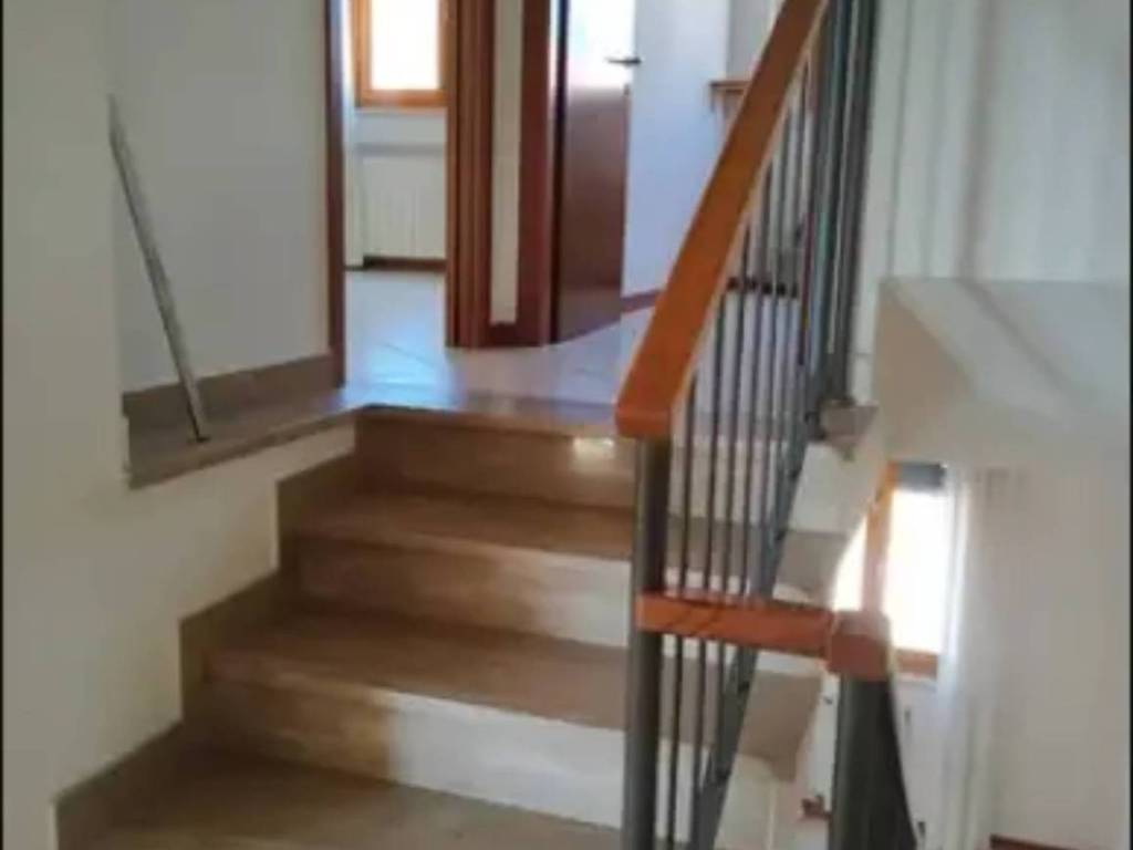 Casa indipendente a Sinalunga in Via Nello Boscagli - Foto 4