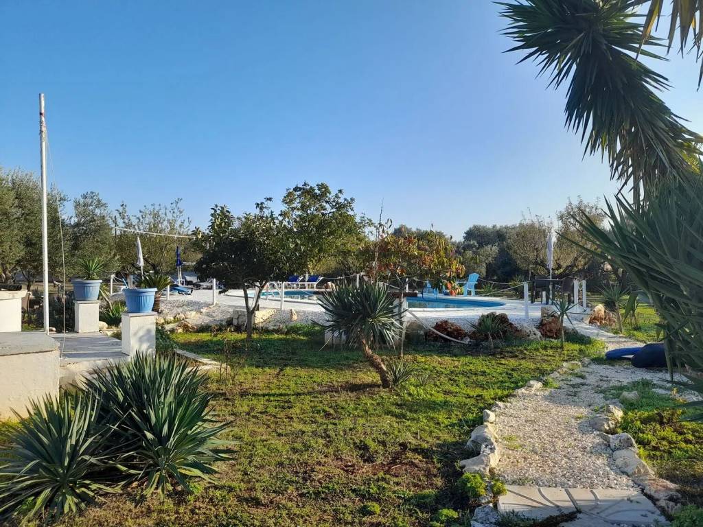 Rustico / casale a Ceglie messapica in Contrada Falascuso S.N.C. - Foto 5