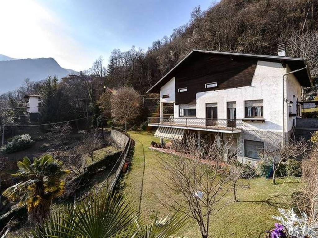 Villa a Varallo in Via XXIV Maggio, 45 - Foto 2