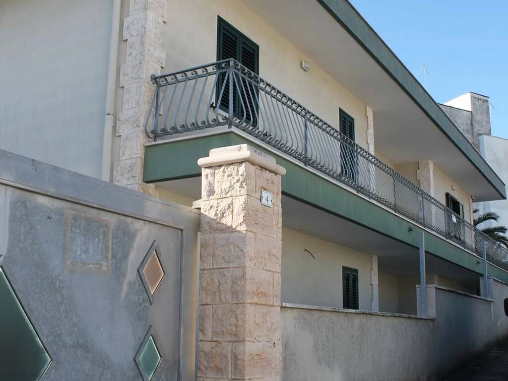 Villa a Ceglie messapica in Via Sant'Anna S.N.C. - Foto 2