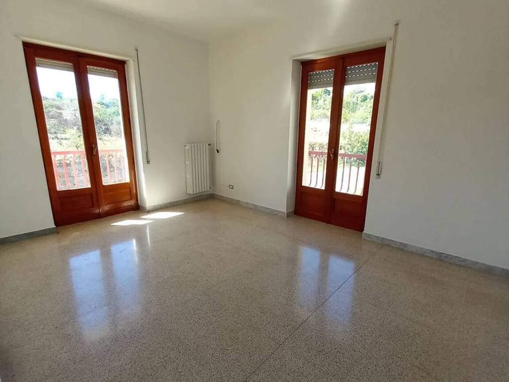 Appartamento a Ceglie messapica in Via Mattarella Pier Santi S.N.C. - Foto 3