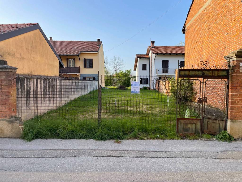 Terreno a Buttigliera d'asti in Via Regina Margherita, 18 - Foto 3