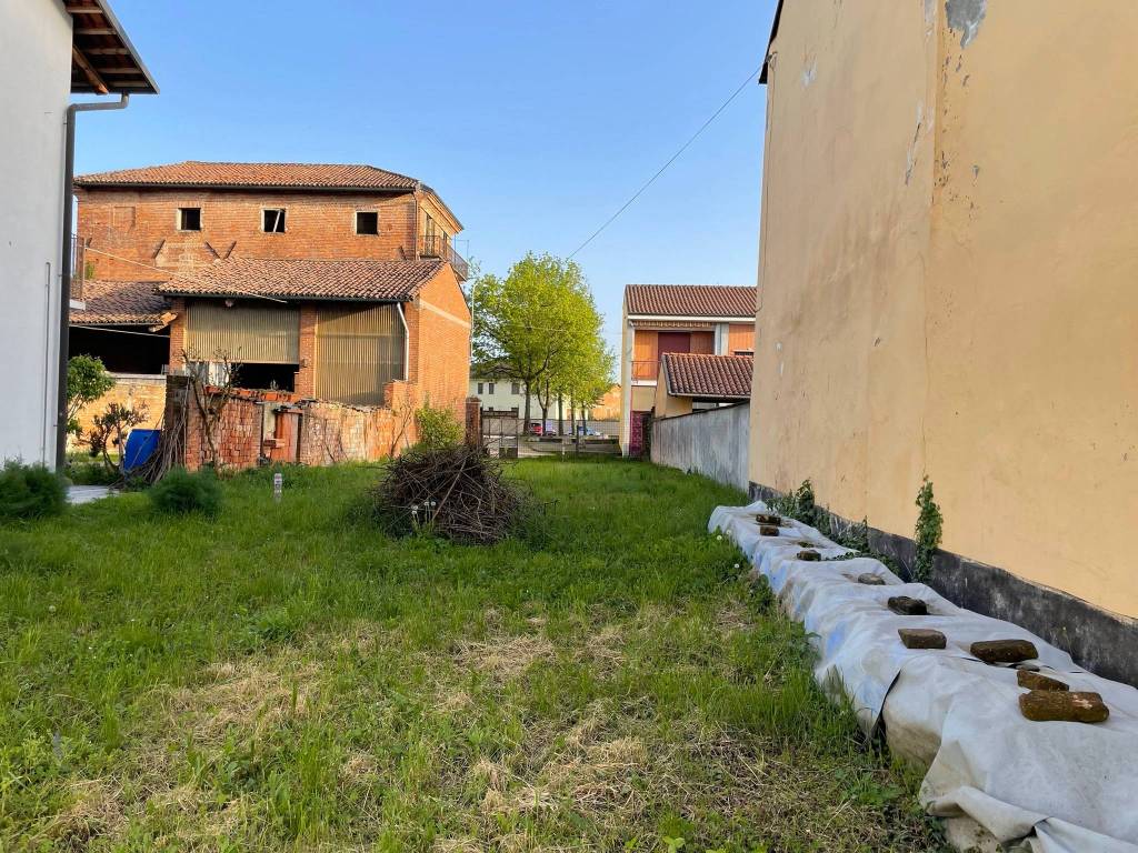 Terreno a Buttigliera d'asti in Via Regina Margherita, 18 - Foto 5