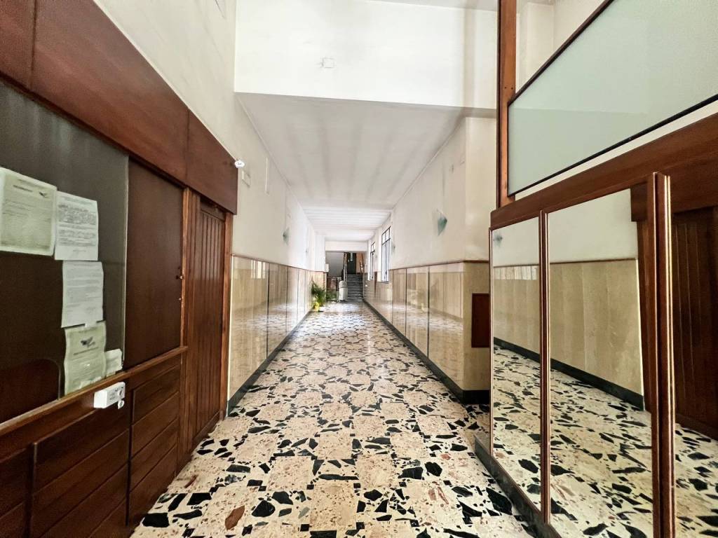 Appartamento a Salerno in Piazza Pasquale Naddeo, 4 - Foto 4