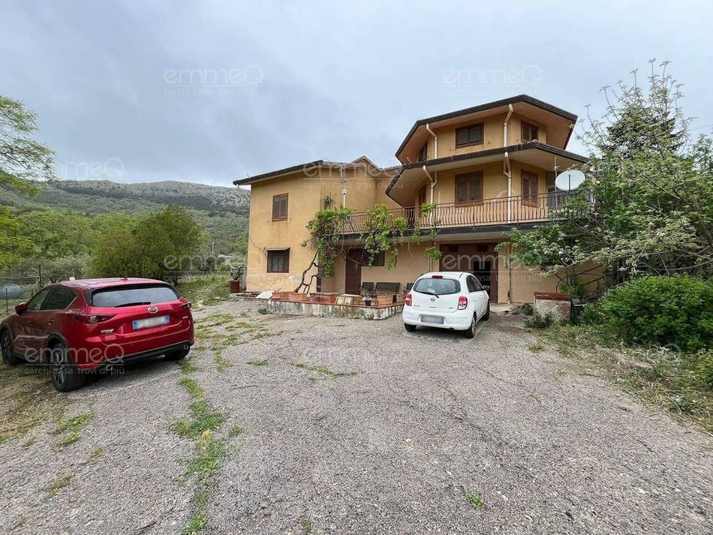 Villa a Piana degli albanesi in Salita Brancato S.N.C. - Foto 3