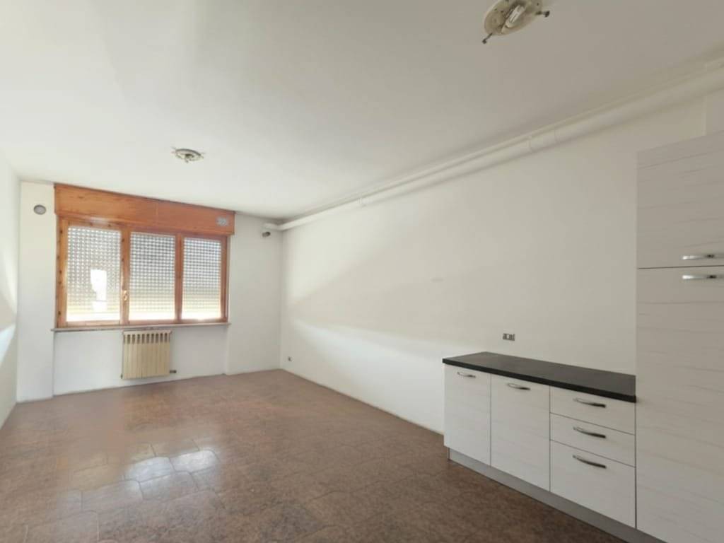 Appartamento a Verona in Via Bassa, 5 - Foto 2