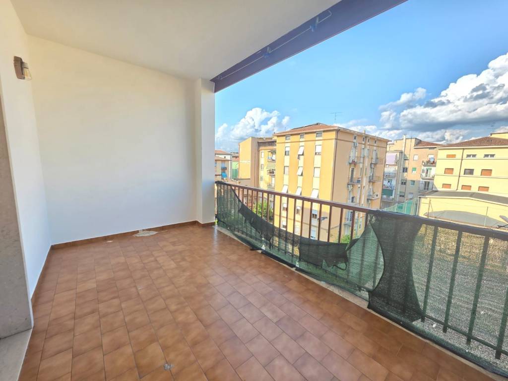 Appartamento a Verona in Via Bassa, 5 - Foto 4