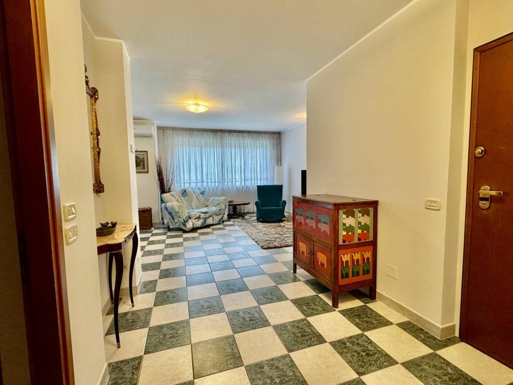 Appartamento a Novara in Via Francesco Petrarca, 14 - Foto 2