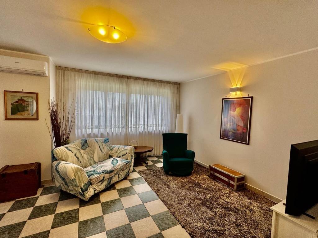 Appartamento a Novara in Via Francesco Petrarca, 14 - Foto 4